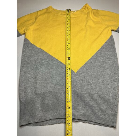 41 Hawthorne Women’s Color Block Sweater Yellow/Gray Buttons On Back Size Small - Picture 4 of 6